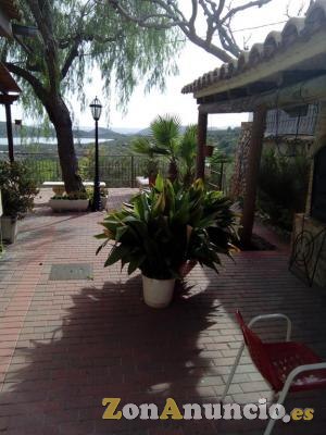 terreno con casa y piscina vistas panoramicas